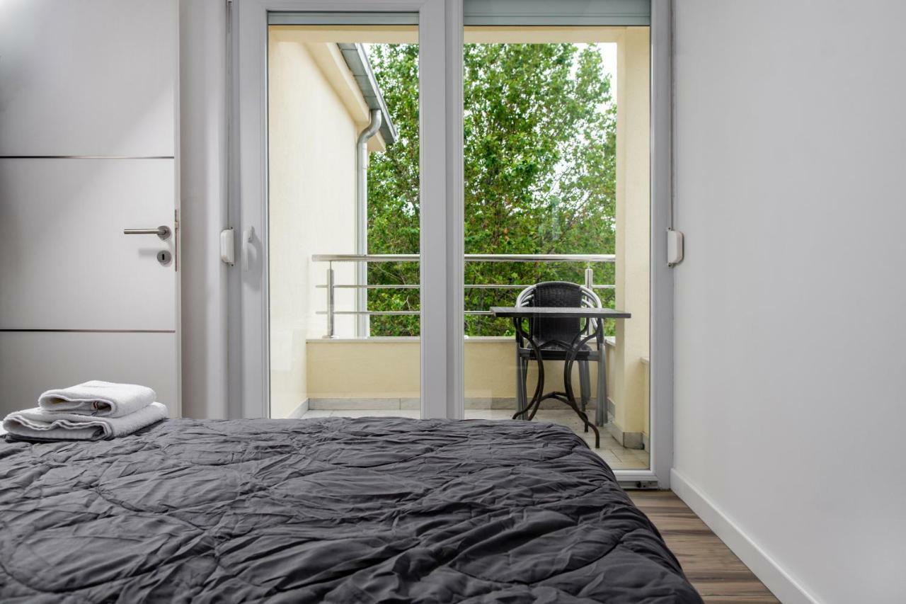Apartments Mijo Дуги-Рат Экстерьер фото