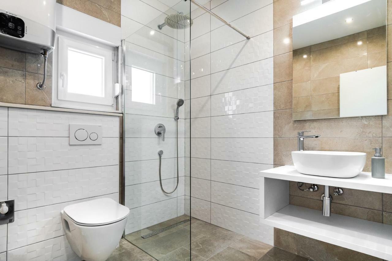 Apartments Mijo Дуги-Рат Экстерьер фото
