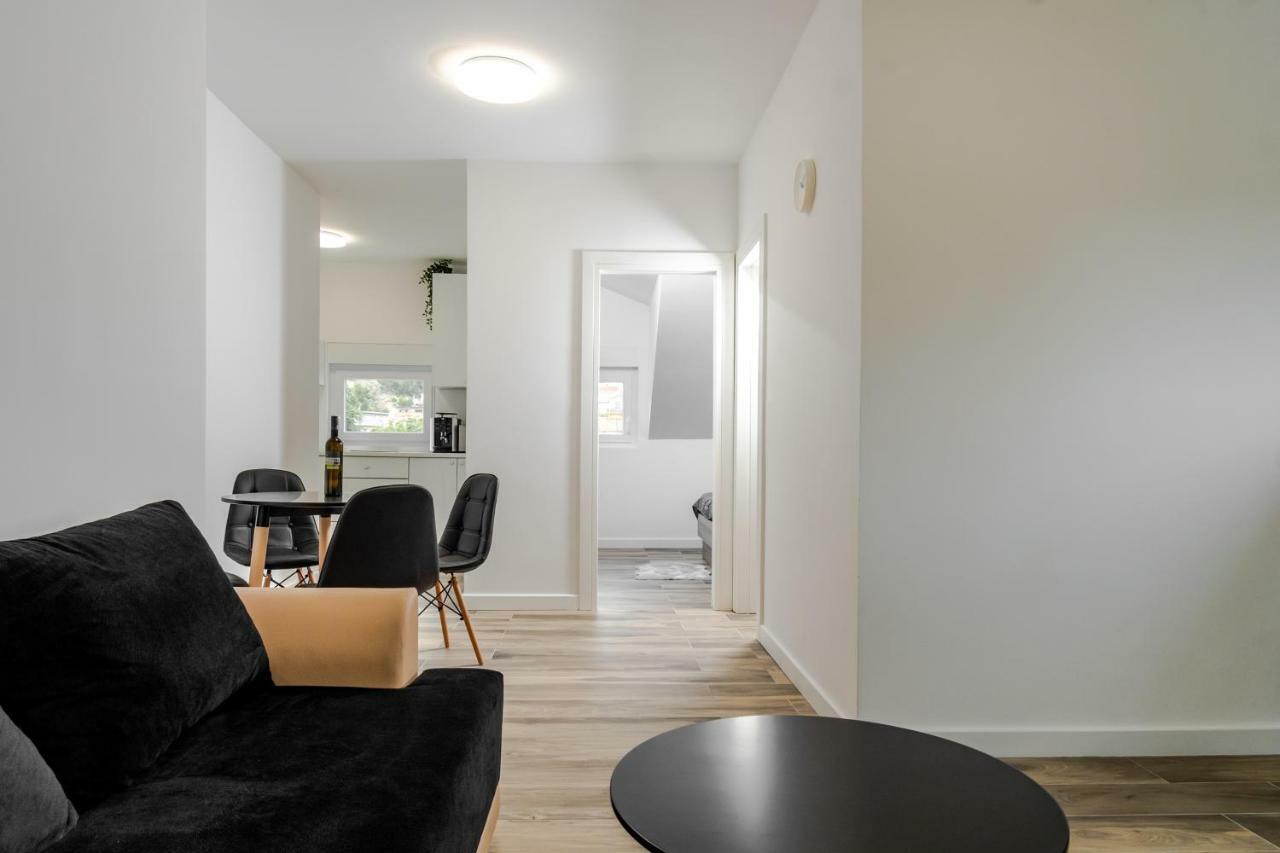 Apartments Mijo Дуги-Рат Экстерьер фото