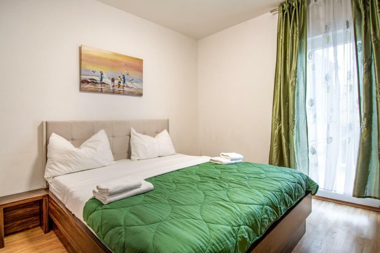 Apartments Mijo Дуги-Рат Экстерьер фото