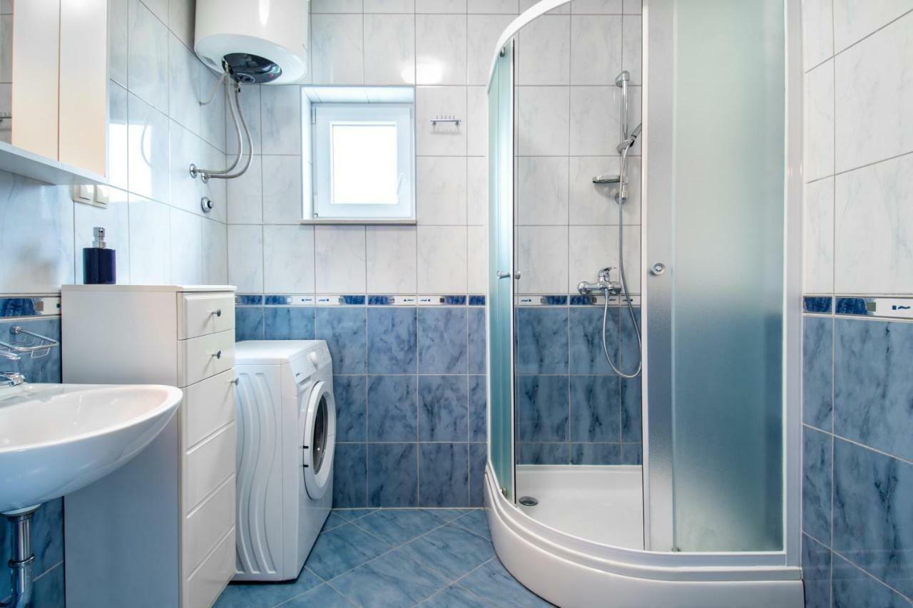 Apartments Mijo Дуги-Рат Экстерьер фото