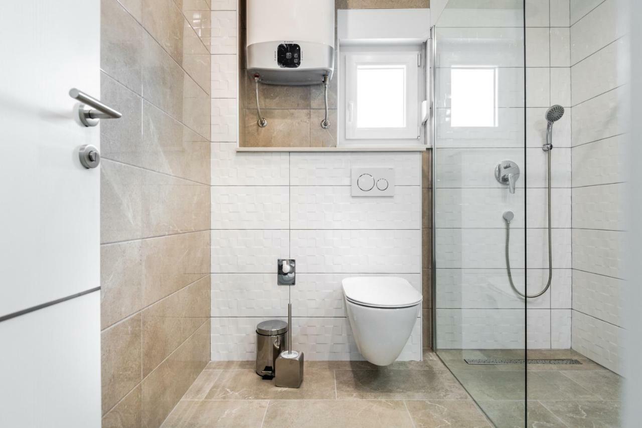 Apartments Mijo Дуги-Рат Экстерьер фото