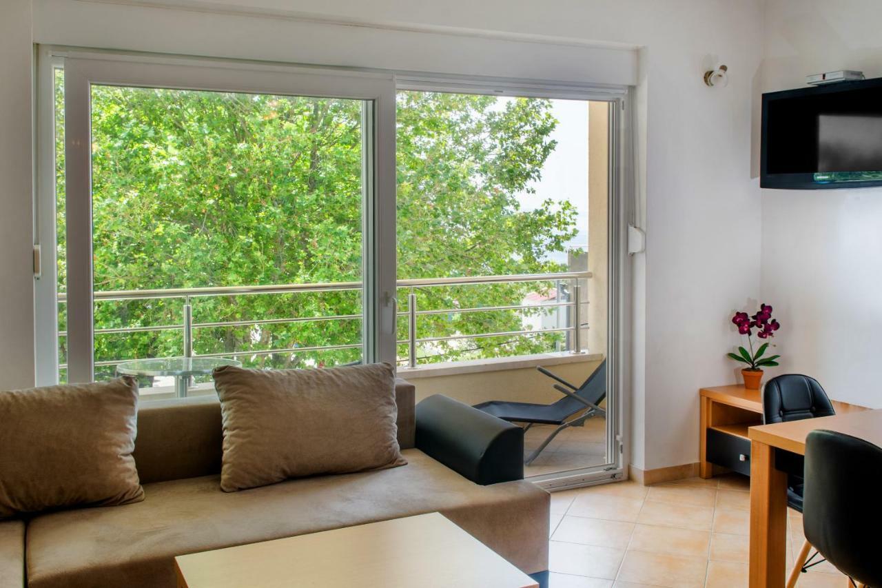 Apartments Mijo Дуги-Рат Экстерьер фото
