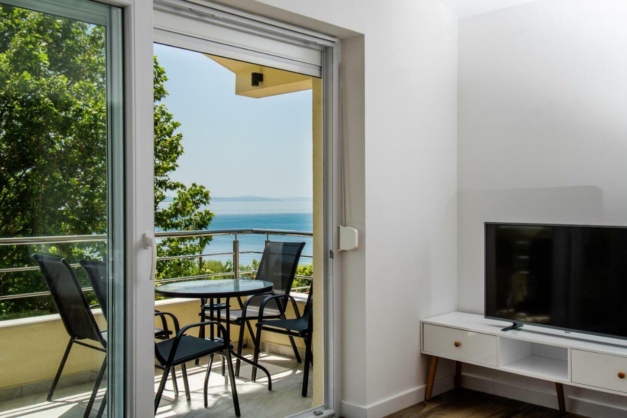 Apartments Mijo Дуги-Рат Экстерьер фото